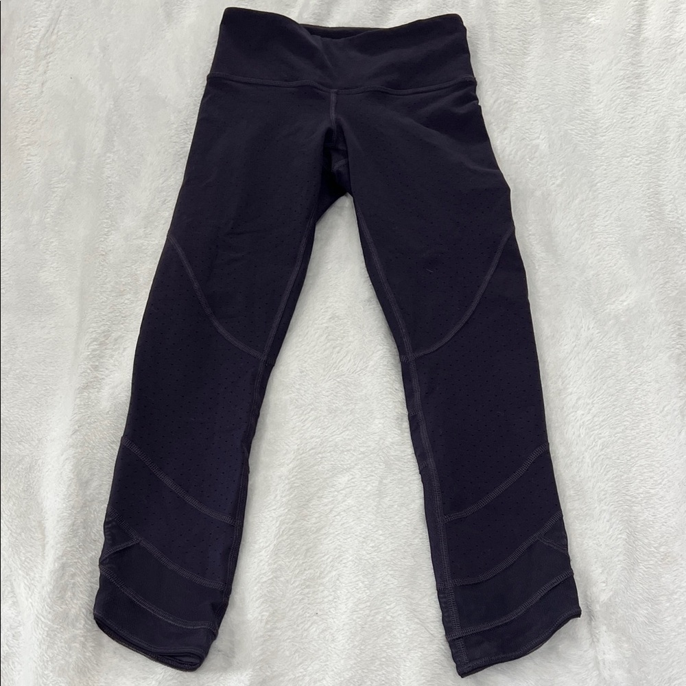 Lululemon Emerge Renewed Crop Full-On LuonShine Dot Black Grape Sz 2